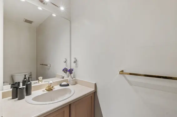 23 2133 St. Georges Avenue, North Vancouver For Sale - image 15