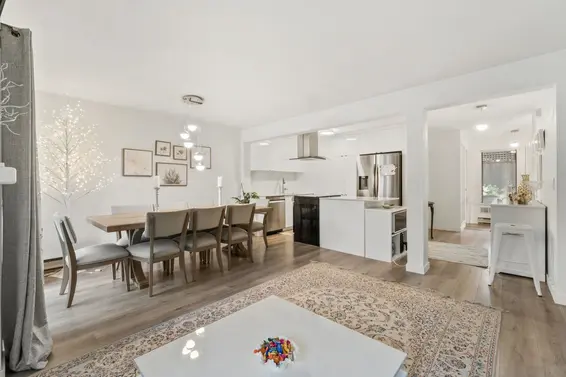23 2133 St. Georges Avenue, North Vancouver For Sale - image 2