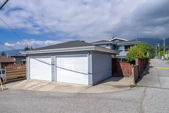 215 West 18th Street, North Vancouver For Sale - image 20