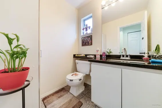 215 West 18th Street, North Vancouver For Sale - image 8