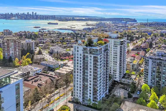 802 158 West 13th Street, North Vancouver