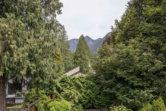 1134 Montroyal Boulevard, North Vancouver For Sale - image 24
