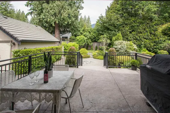 1134 Montroyal Boulevard, North Vancouver For Sale - image 32
