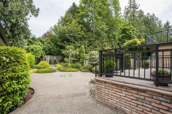 1134 Montroyal Boulevard, North Vancouver For Sale - image 34