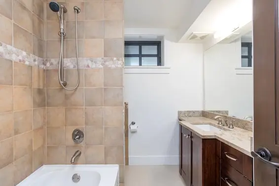 1134 Montroyal Boulevard, North Vancouver For Sale - image 39
