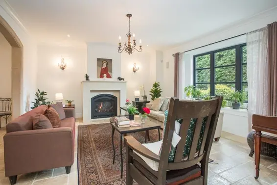 1134 Montroyal Boulevard, North Vancouver For Sale - image 8