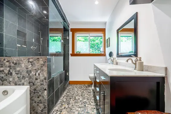 1381 East 18th Street, North Vancouver For Sale - image 17