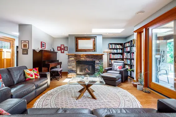 1381 East 18th Street, North Vancouver For Sale - image 4