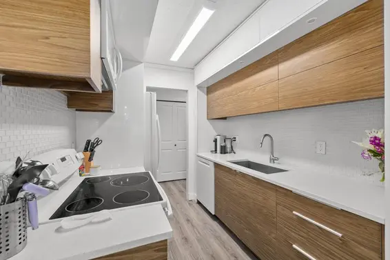 201 150 East 15th Street, North Vancouver For Sale - image 14