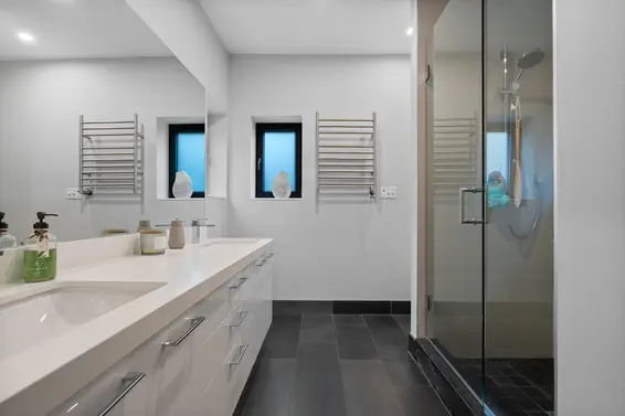 5361 Brookside Avenue, West Vancouver For Sale - image 27