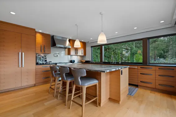 5361 Brookside Avenue, West Vancouver For Sale - image 8