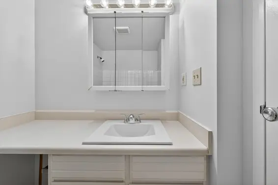 203 145 St. Georges Avenue, North Vancouver For Sale - image 19