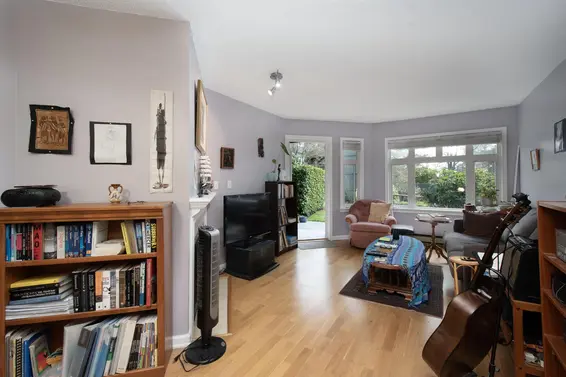201 2800 Chesterfield Avenue, North Vancouver For Sale - image 10