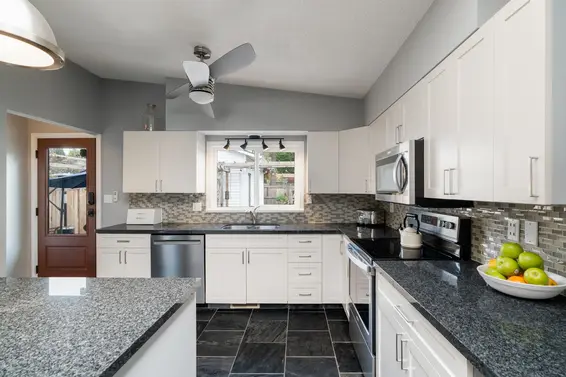 1932 Jones Avenue, North Vancouver For Sale - image 18