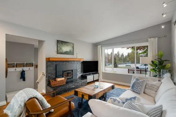 1932 Jones Avenue, North Vancouver For Sale - image 4