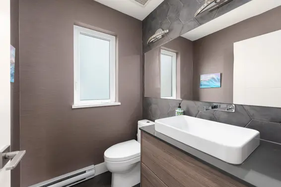 147 St. Patricks Avenue, North Vancouver For Sale - image 13