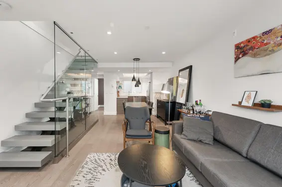 147 St. Patricks Avenue, North Vancouver For Sale - image 3