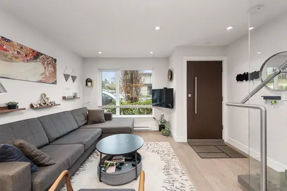 147 St. Patricks Avenue, North Vancouver For Sale - image 4