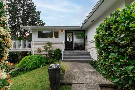 509 Granada Crescent, North Vancouver For Sale - image 2