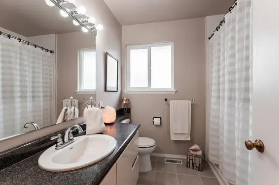 509 Granada Crescent, North Vancouver For Sale - image 24
