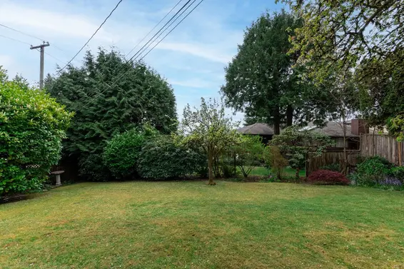 509 Granada Crescent, North Vancouver For Sale - image 38