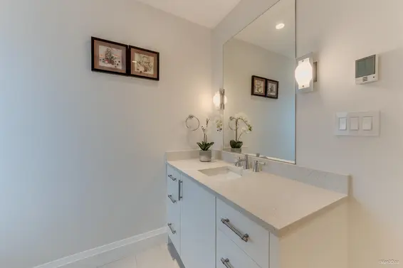 1020 Eyremount Drive, West Vancouver For Sale - image 12