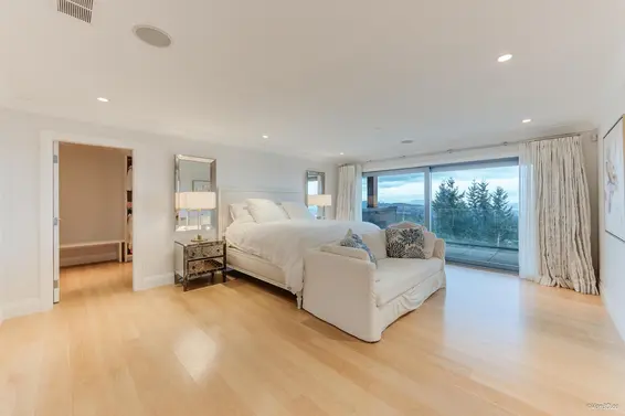 1020 Eyremount Drive, West Vancouver For Sale - image 13