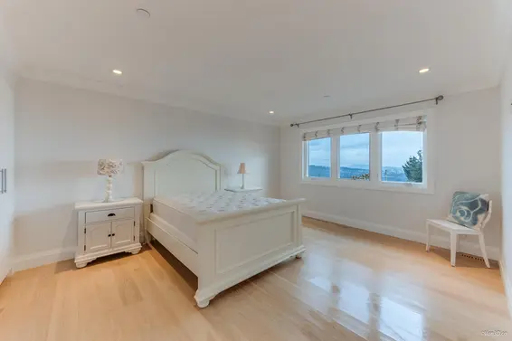 1020 Eyremount Drive, West Vancouver For Sale - image 19