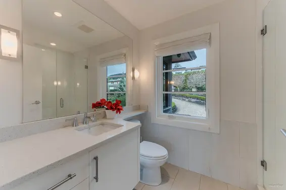 1020 Eyremount Drive, West Vancouver For Sale - image 20