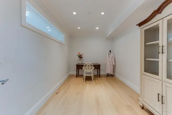 1020 Eyremount Drive, West Vancouver For Sale - image 24