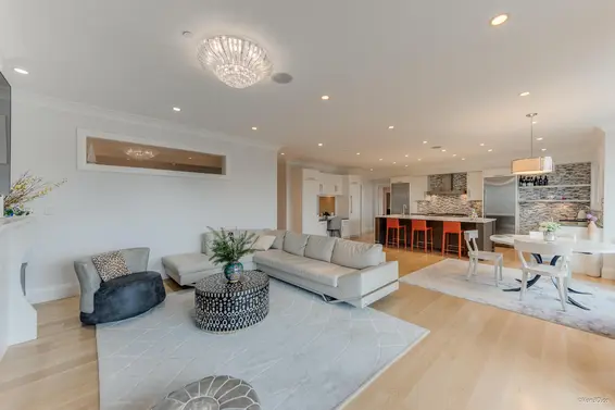 1020 Eyremount Drive, West Vancouver For Sale - image 3