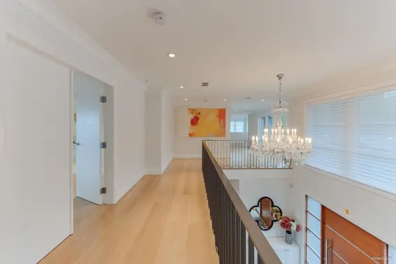 1020 Eyremount Drive, West Vancouver For Sale - image 32