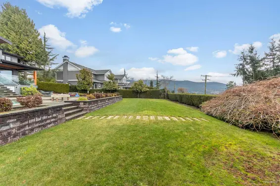 1020 Eyremount Drive, West Vancouver For Sale - image 36