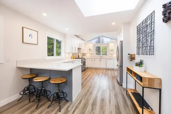 2511 Boswell Avenue, North Vancouver For Sale - image 2