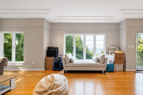 4468 Stone Crescent, West Vancouver For Sale - image 4