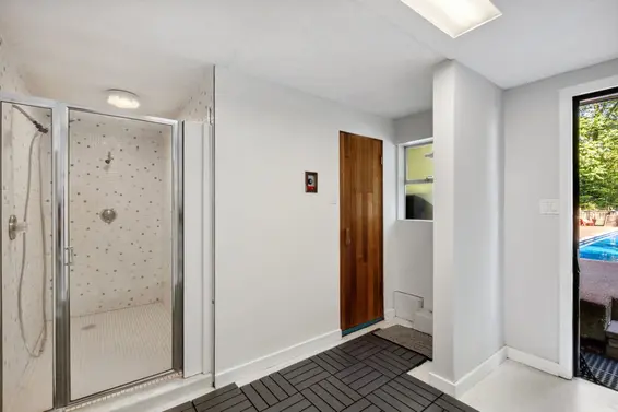 2591 Belloc Street, North Vancouver For Sale - image 27