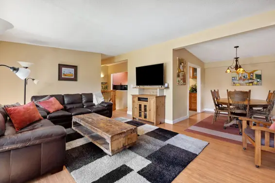 2591 Belloc Street, North Vancouver For Sale - image 4