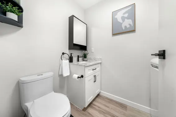 18 220 East 11th Street, North Vancouver For Sale - image 17