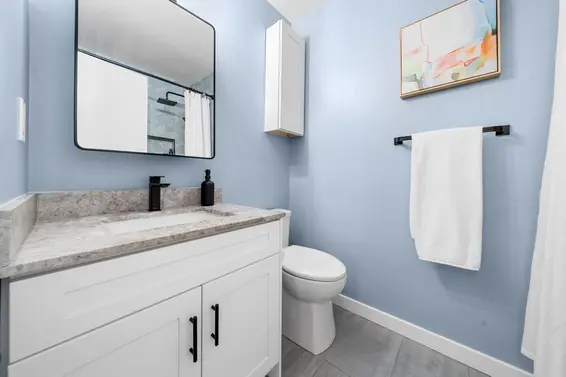 18 220 East 11th Street, North Vancouver For Sale - image 25