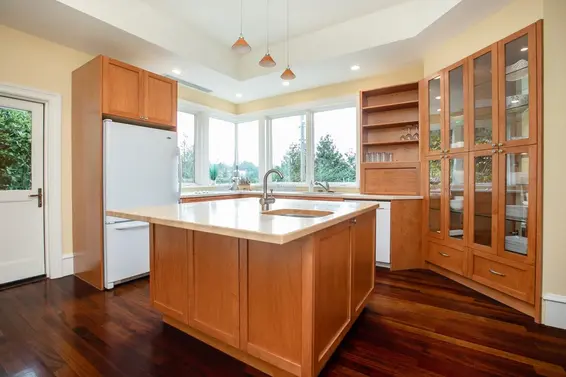 6220 Summit Avenue, West Vancouver For Sale - image 11