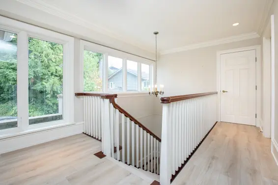 6220 Summit Avenue, West Vancouver For Sale - image 19