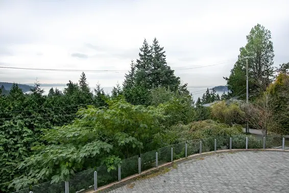 6220 Summit Avenue, West Vancouver For Sale - image 29
