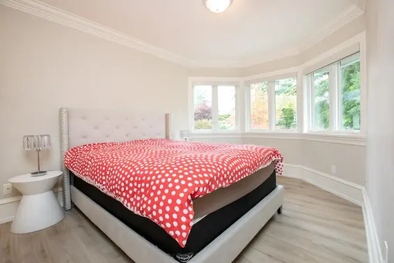 6220 Summit Avenue, West Vancouver For Sale - image 34