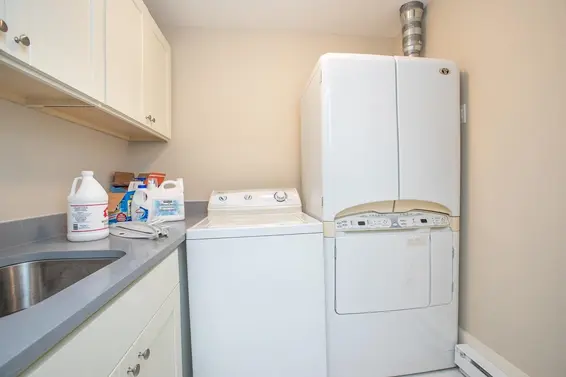 6220 Summit Avenue, West Vancouver For Sale - image 39