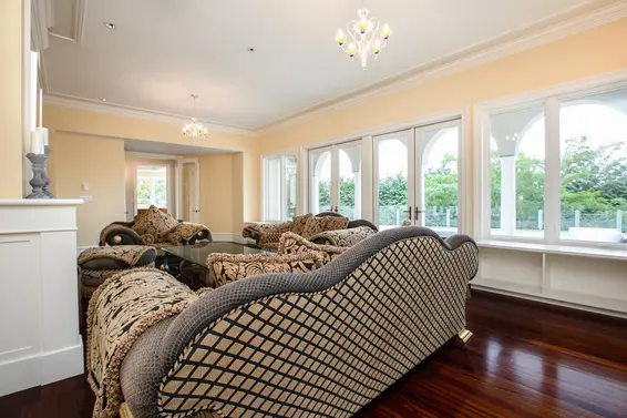 6220 Summit Avenue, West Vancouver For Sale - image 8