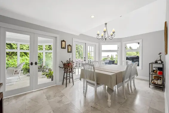 2327 Westhill Drive, West Vancouver For Sale - image 6