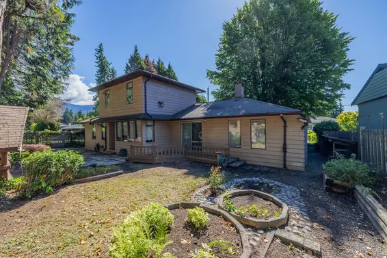 2495 Lauralynn Drive, North Vancouver For Sale - image 1