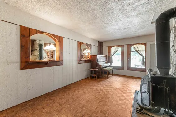2495 Lauralynn Drive, North Vancouver For Sale - image 17