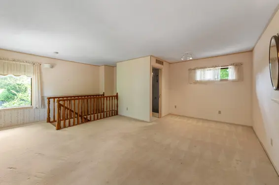 2495 Lauralynn Drive, North Vancouver For Sale - image 34