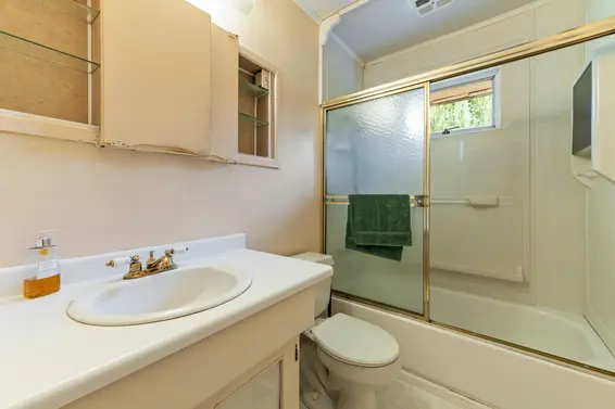 2495 Lauralynn Drive, North Vancouver For Sale - image 36